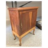 Small Wood Cabinet w/Queen Anne feet 16x8x20 H