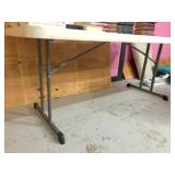 6 ft plastic top folding table