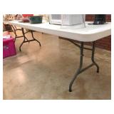 8 ft plastic top folding table