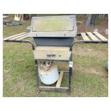 gas grill with propane tank and regulator