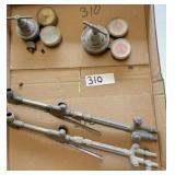 2 Victor CA2460 torches & 2 Victor gauge/reg sets