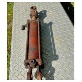 Hydraulic cylinder 12' long x 3' Dia