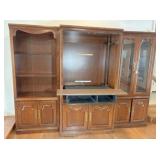 Entertainment Center in 3) sections: see details