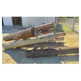 4 fence braces: 8 ft posts & 2x2 metal bracing