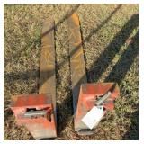 pair of pallet forks 48" L x 5" W