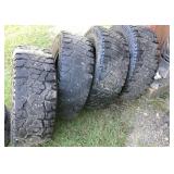 set of 4 Dick Cepek LT305/70R18 mudders
