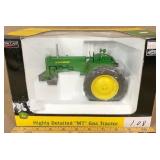 Highly Detailed "MT" Gas Tractor   Diecast metal