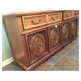 Garrison buffet/server