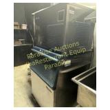 BLUE AIR ICE MAKER 30 in w bin