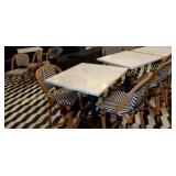 COUNTER TABle 2 STOOLS Counter height