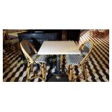 COUNTER TABle 2 STOOLS Counter height