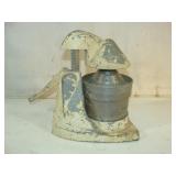 Old Time Juicer Utensil
