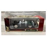 Yat Ming 1955 Ford Thunderbird Model Car Yat Ming 1955 Ford Thunderbird Model Car