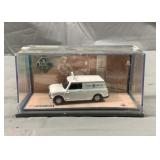 1:43 Scale Corgi Limited Ed. RAC Minivan