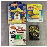 (4) novelty game keychains (4) novelty game keychains