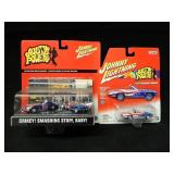 2 Johnny Lightning Austin Powers Sets 1/64 2 Johnny Lightning Austin Powers Sets 1/64