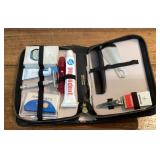 Vintage Menï¿½s Bathroom travel Kit Shaver