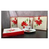 5 poinsettias Christmas dishes, five place