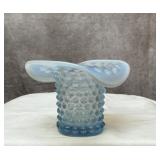 VTG FENTON Blue hobnail adolescent hat vase. 4''