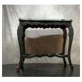 Cottage style antique table 24 x 22 x 12''