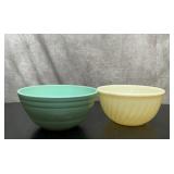 2 lg vintage mixing bowls