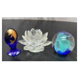 Fenton hand-painted egg signed Crystal water l