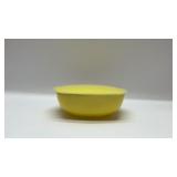 PYREX SQUARE YELLOW CASSEROLE BOWL 9''