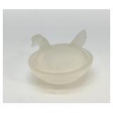 MINI HEN ON A NEST FROSTED GLASS