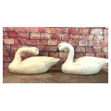 2 PLASTIC LIFE SIZE YARD SWANS