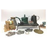 ASSORTMENT OF TRINKETS AND TREASURES HOME DECOR