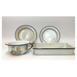 4 PIECES ASSORTED VTG ENAMELWARE