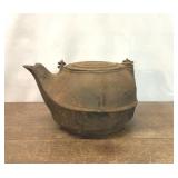 VINTAGE 8 STAR CAST IRON TEA POT KETTLE