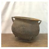 ANTIQUE CAST IRON CAULDRON