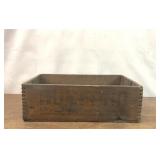 ANTIQUE RUMFORD BAKING POWER DOVETAIL WOODEN CRATE