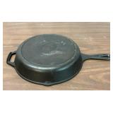 LODGE CAST IRON SKILLET 10'