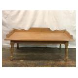 VTG COLONIAL STYLE WOODEN COFFEE TABLE