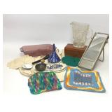 ASSORTED KITCHEN TRINKETS AND TREASURES
