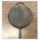 Vintage cast-iron lodge 10 inch skillet