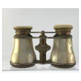 ANTIQUE PARISIAN, MOTHER OF PEARL OPERA GLASSES