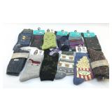 8 PAIRS OF WOMEN'S SOCKS, NEW WITH TAGS