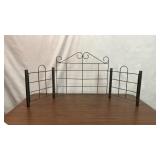 SHORT METAL GARDEN FENCE