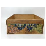 VTG BLUE FLAG GRAPES WOODEN FRUIT CRATE