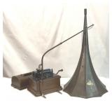 1909 EDISON FIRESIDE PHONOGRAPH WITH HORN