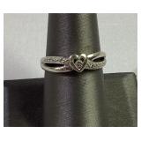 10 K white gold heart ring size 8