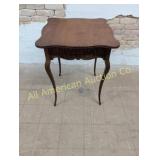 ANTIQUE QUARTER SAWN OAK LAMP TABLE