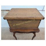 ANTIQUE OAK DOVETAILED BOX