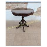 ANTIQUE FANCY MAHOGANY LAMP TABLE