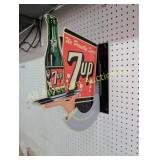 7UP FLANGE SIGN WITH BOTTLE
