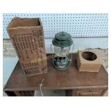 VINTAGE COLEMAN 220H LANTERN