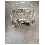 VINTAGE METAL LATTICE MAGAZINE RACK W/ ROSES